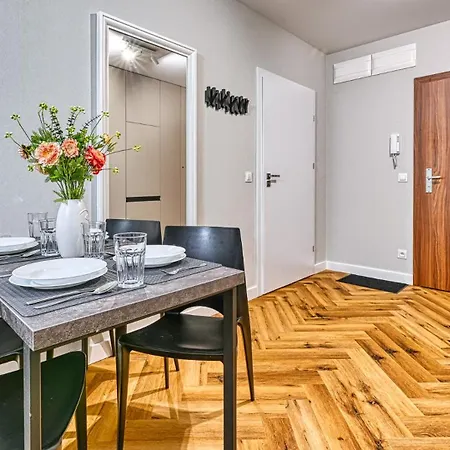 Royal Aparts Park Vip Z Basenami, Saunami, Jacuzzi I Silownia Daire