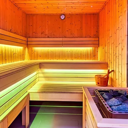 Daire Royal Aparts Park Vip Z Basenami, Saunami, Jacuzzi I Silownia *