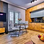Apartment Royal Aparts Park Vip Z Basenami, Saunami, Jacuzzi I Silownia *