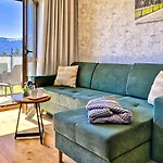 Apartment Royal Aparts Park Vip Z Basenami, Saunami, Jacuzzi I Silownia *