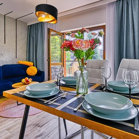 Royal Aparts Park Vip Z Basenami, Saunami, Jacuzzi I Silownia 公寓