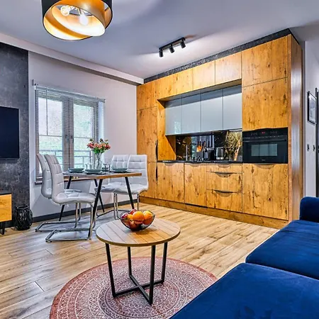 Royal Aparts Park Vip Z Basenami, Saunami, Jacuzzi I Silownia * 斯克拉斯卡波伦巴