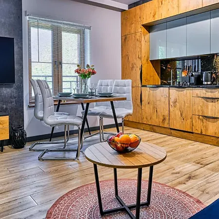 Royal Aparts Park Vip Z Basenami, Saunami, Jacuzzi I Silownia 公寓