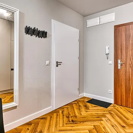 Apartmán Royal Aparts Park Vip Z Basenami, Saunami, Jacuzzi I Silownia