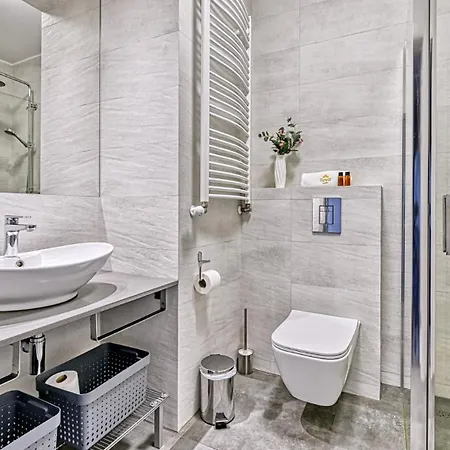 Apartmán Royal Aparts Park Vip Z Basenami, Saunami, Jacuzzi I Silownia